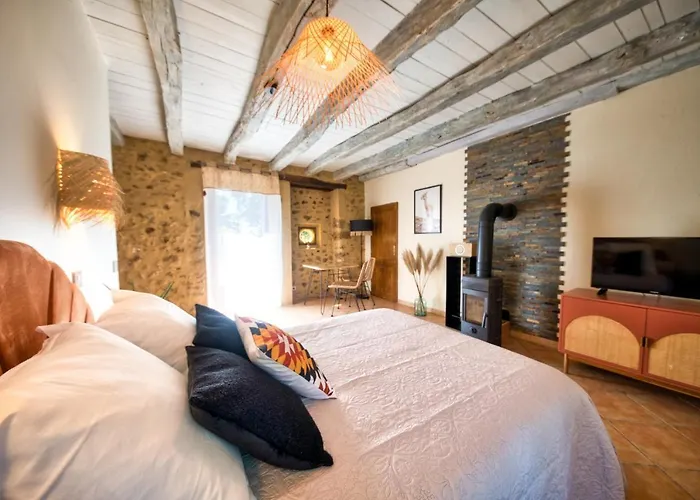 La Fermette Du Perougord A Rouffignac-st-cernin Perigord Noir Bed & Breakfast